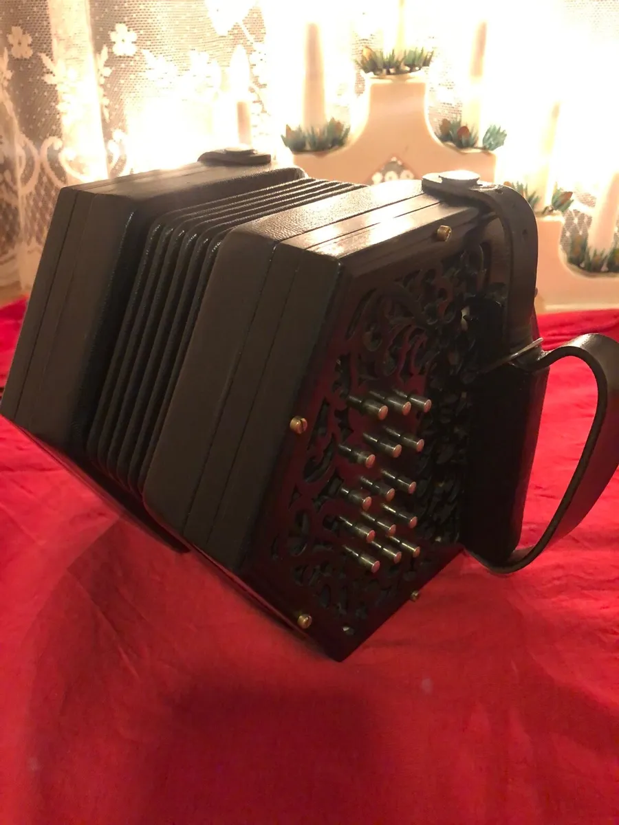 Concertina - Image 1