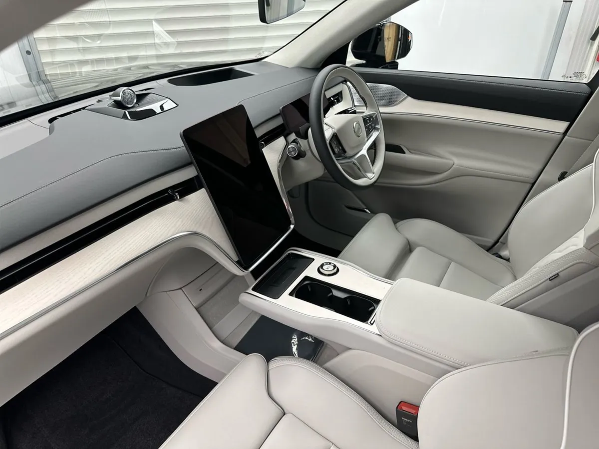 Volvo EX90 Twin Ultra  7 Seater   270 P/W 3yrs - Image 4