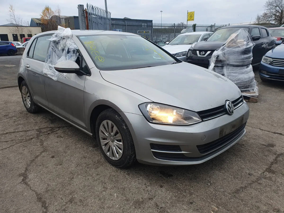 13 VW GOLF  1.6 TDI (CLHA) FOR BREAKING - Image 2