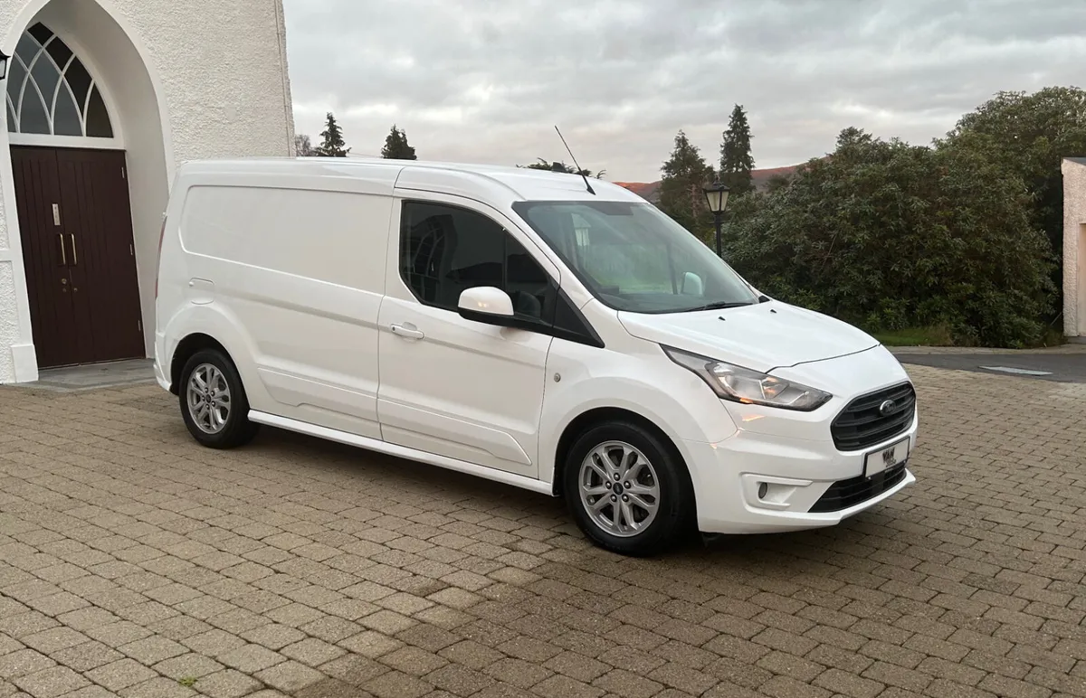 2021 (212) Ford Transit Connect 1.5tdci L2 SYNC3 - Image 1