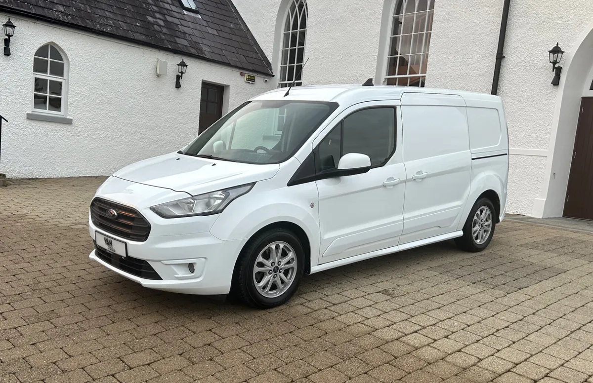 2021 (212) Ford Transit Connect 1.5tdci L2 SYNC3 - Image 3