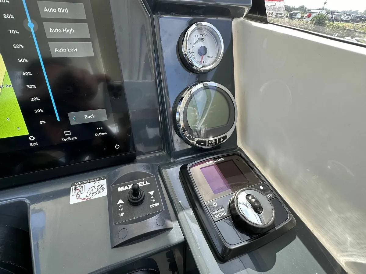 2023 Parker 920 Explorer Max - Image 4