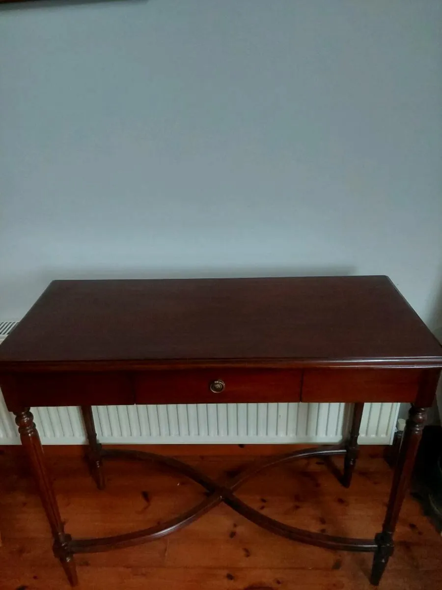 Mahogany hall table - Image 1