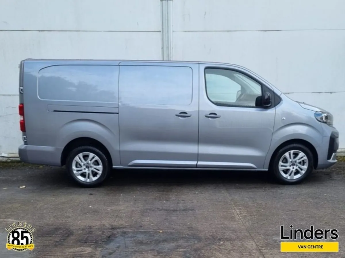 Opel Vivaro LWB Sportive 2.0ltr 145BHP 251 PRE REG - Image 3