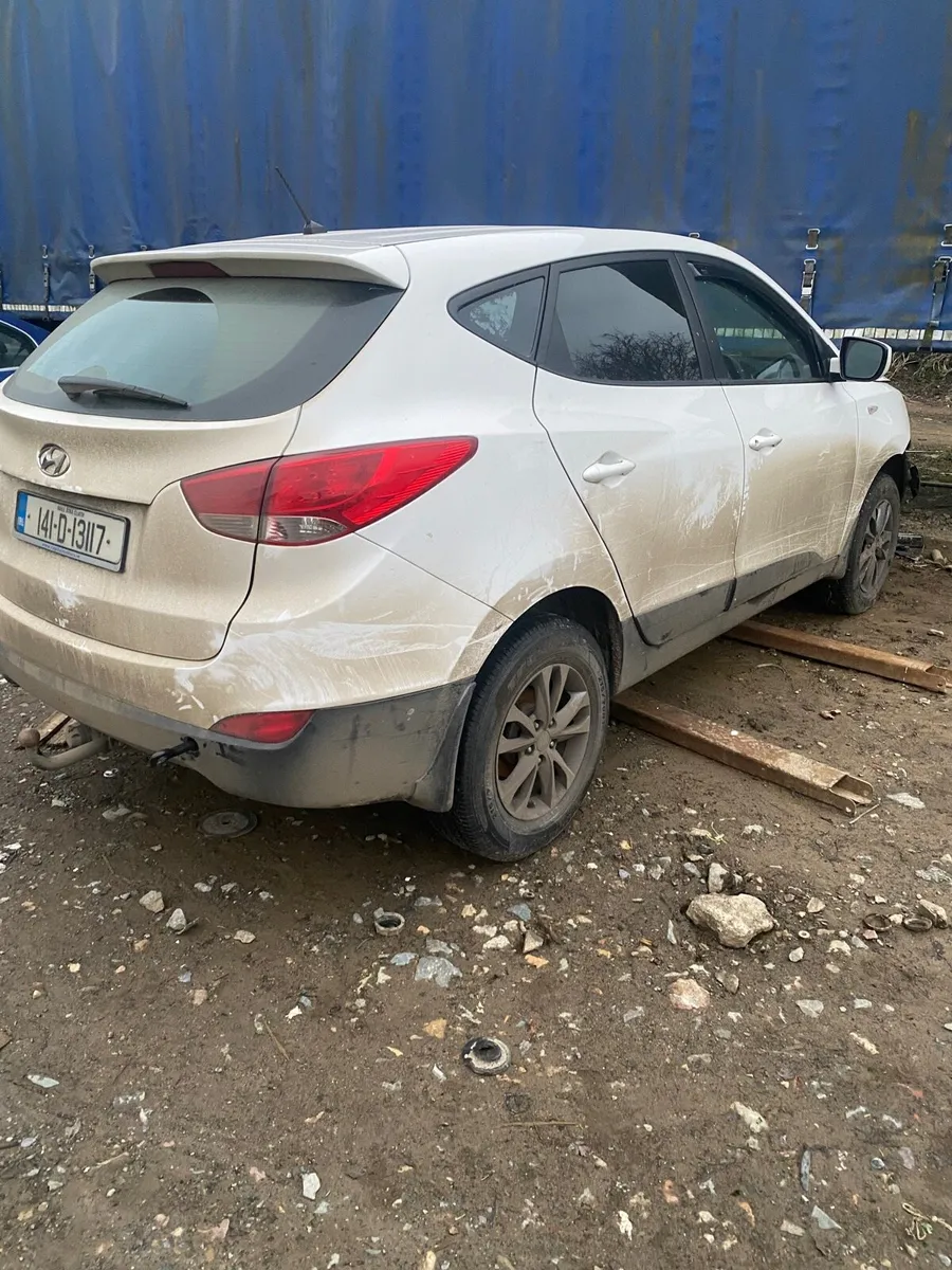 Hyundai ix35 for breaking - Image 3