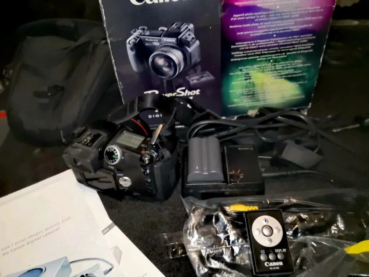 CANON POWER SHOT PRO 1 with all accessories - Image 1