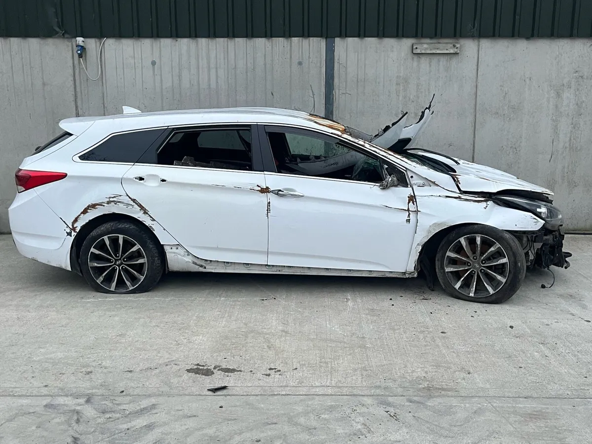 2016 Hyundai I40 for parts - Image 2