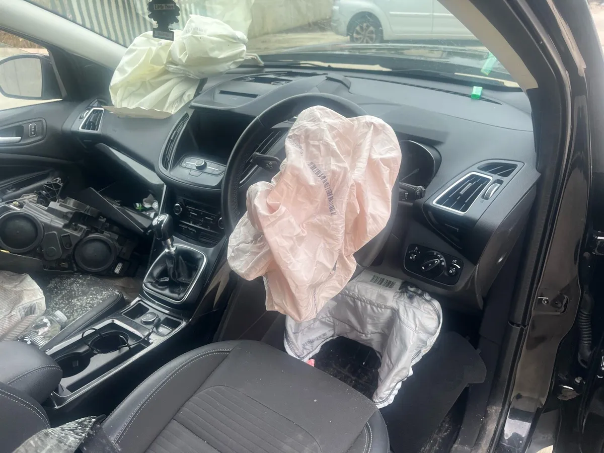 2017 Ford kuga for parts - Image 4