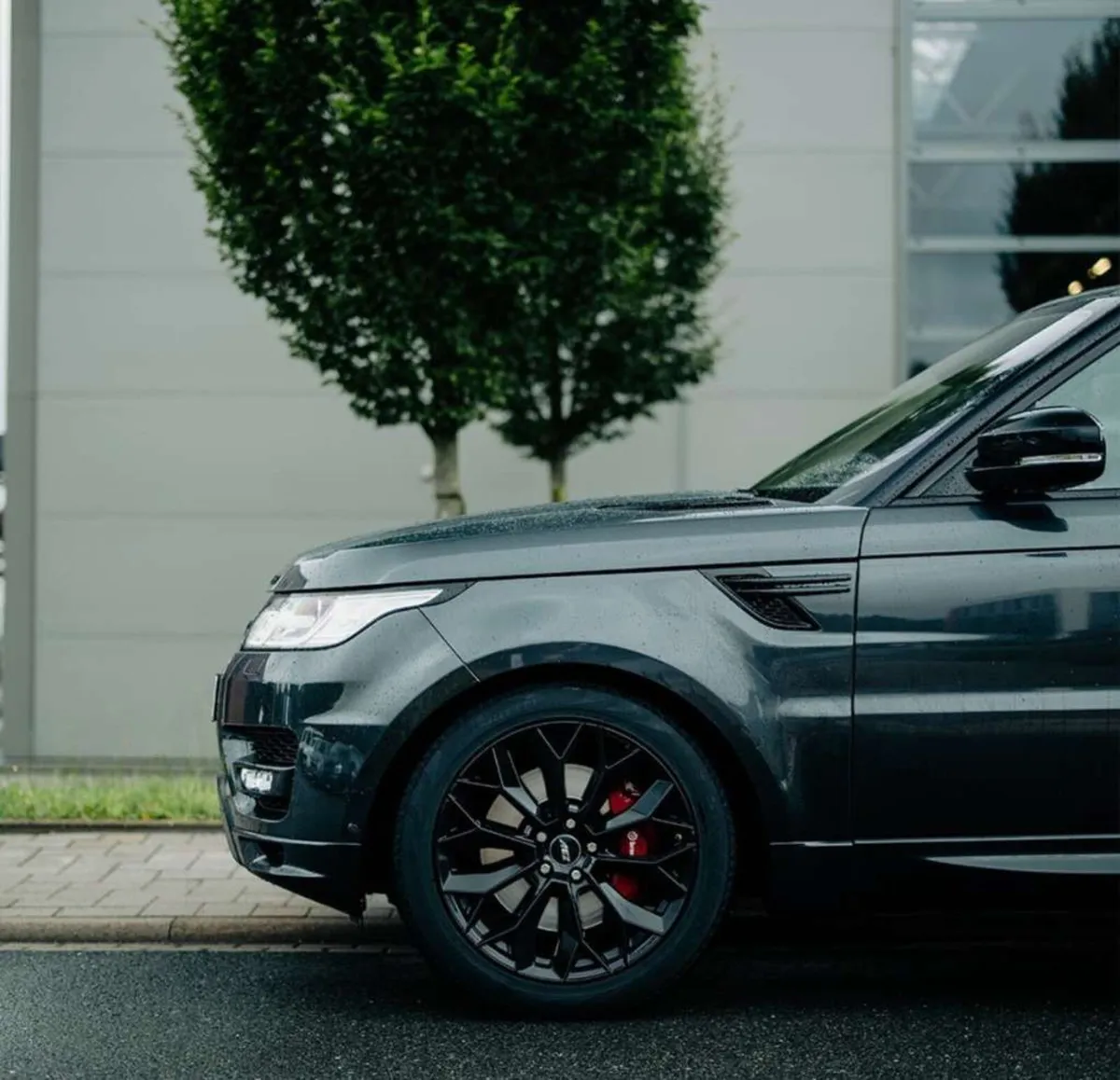 Ranger Rover Vogue Alloy wheels by Aez - Image 1