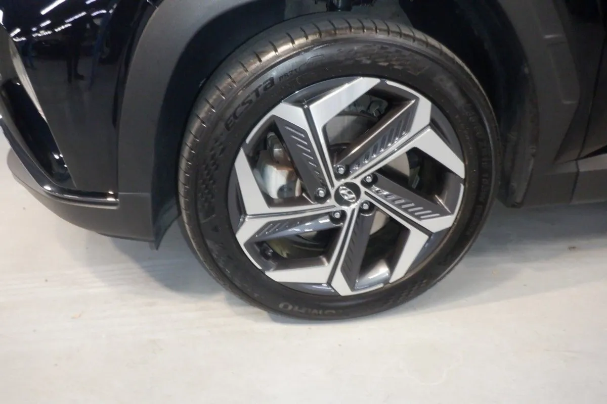 Hyundai Tucson Hybrid Executive Plus 1.6l Petrol - Image 4