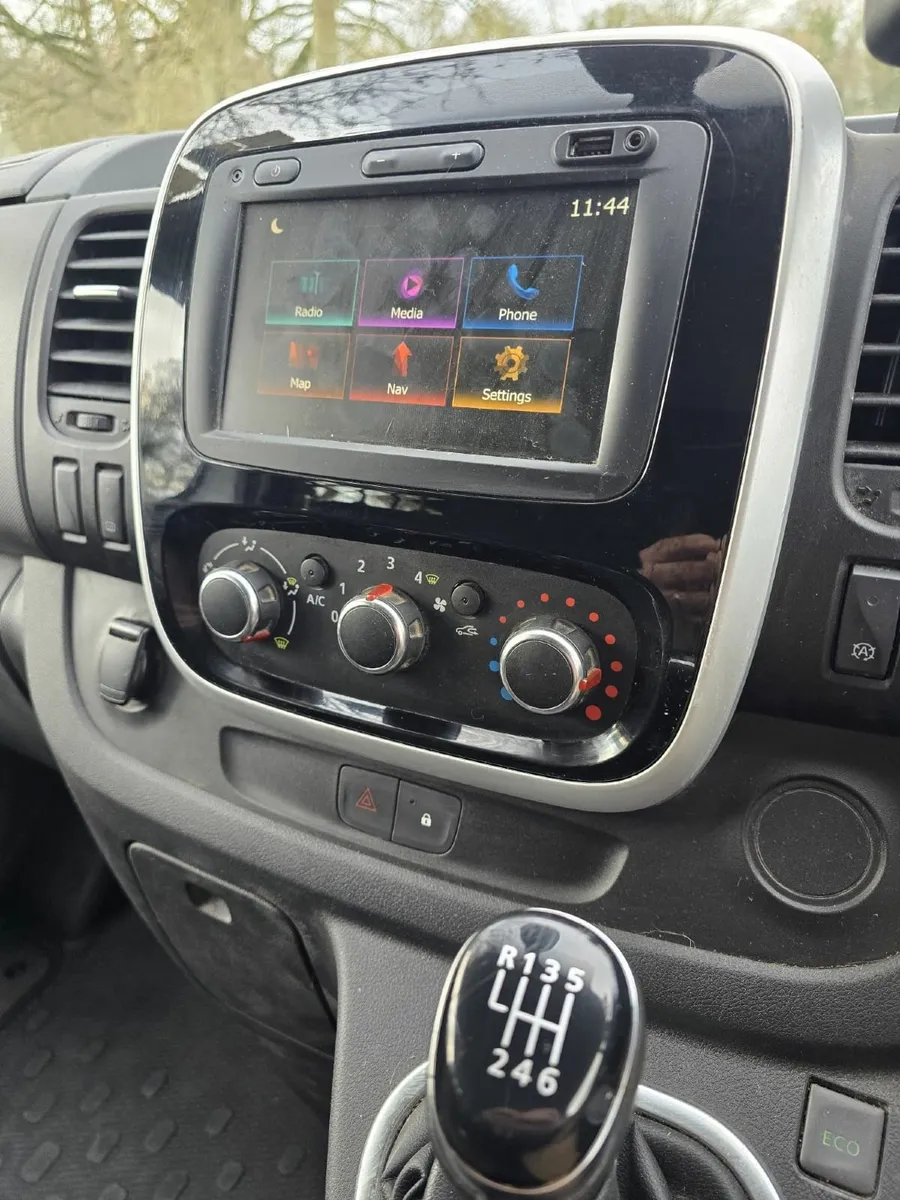 Renault Trafic 2020 - Image 2