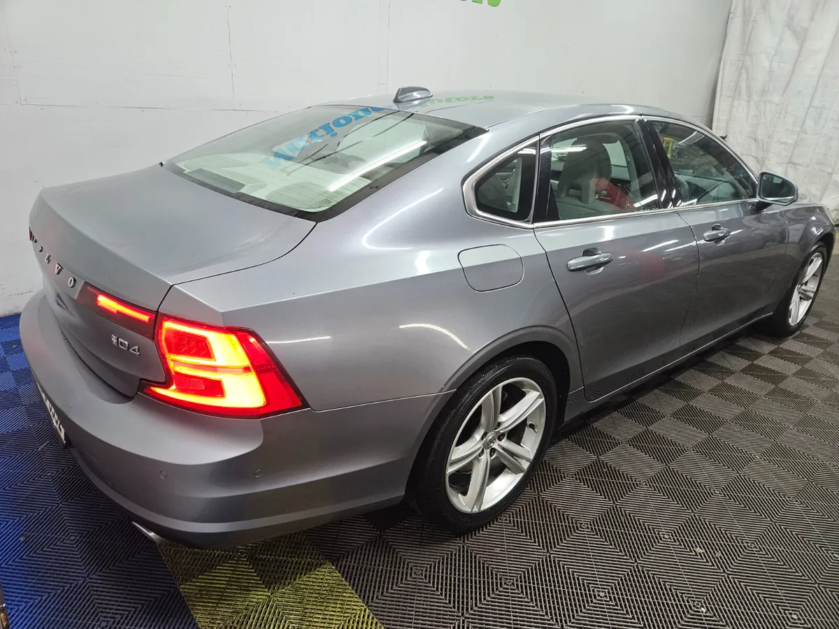 2016 Volvo S90  Momentum 2.0L D4 190hp  Auto - Image 4