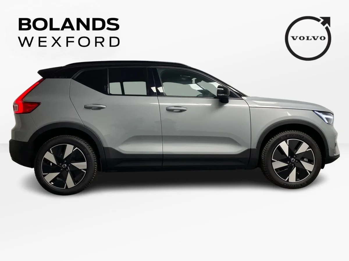 Volvo XC40 Plus - Image 4