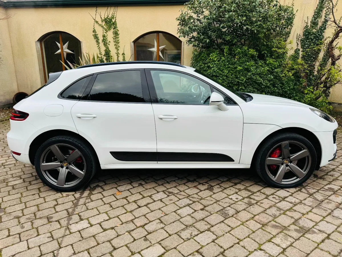 STUNNING Porsche Macan Turbo PDK  MEGA SPEC AS NEW - Image 1