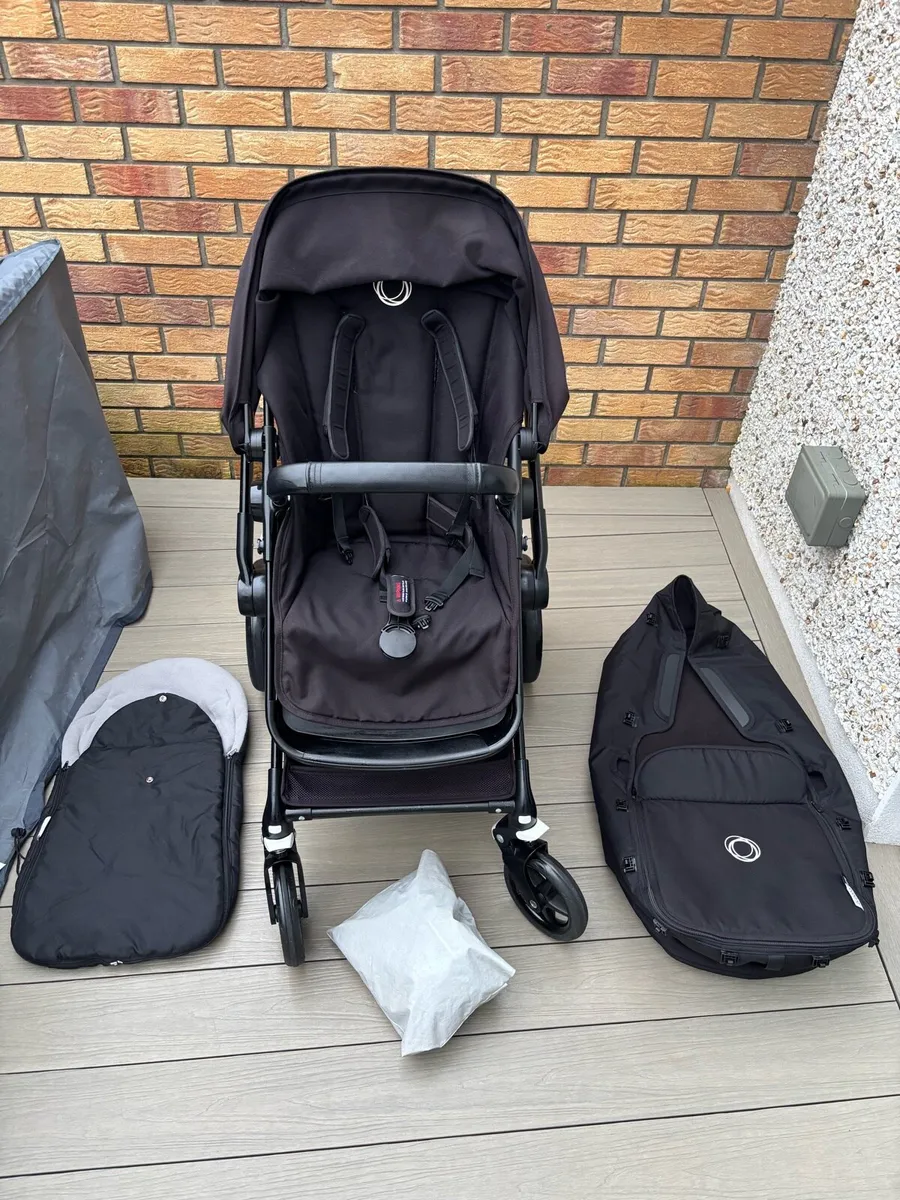 S Bugaboo Lynx pram - Image 1