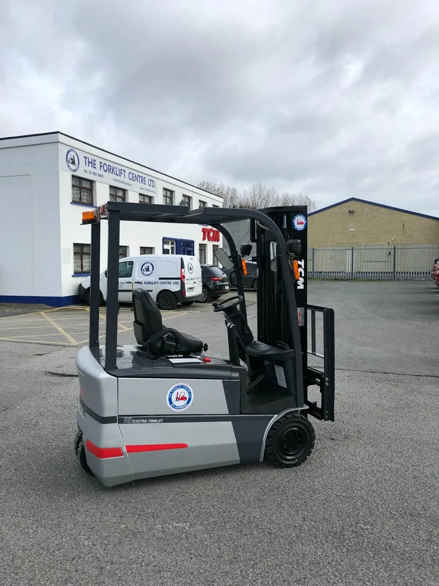 Electric Forklift - Image 1