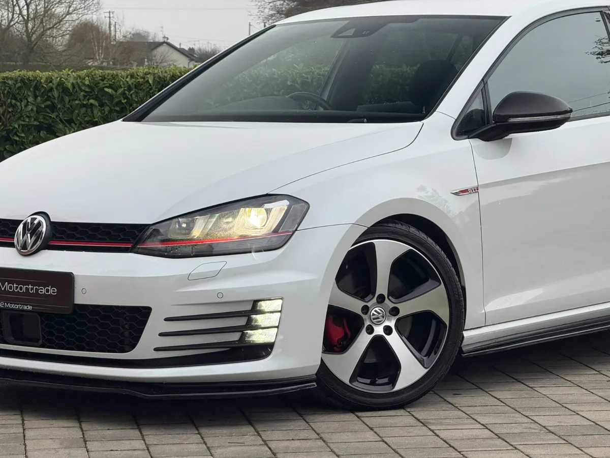 141 VW Golf GTI DSG - Image 2