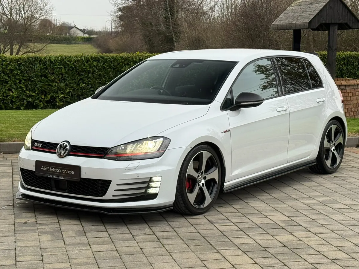 141 VW Golf GTI DSG - Image 4