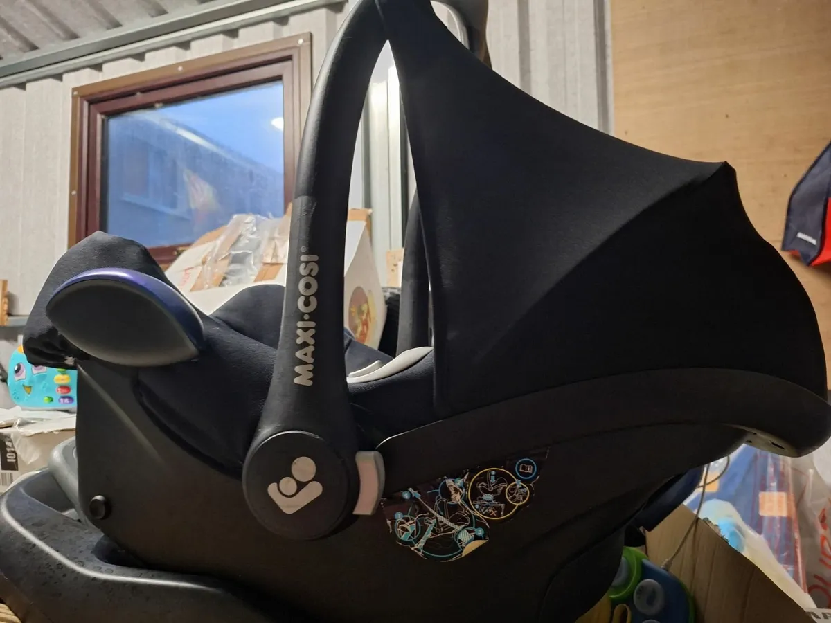 Car seat + Isofix base - Image 2