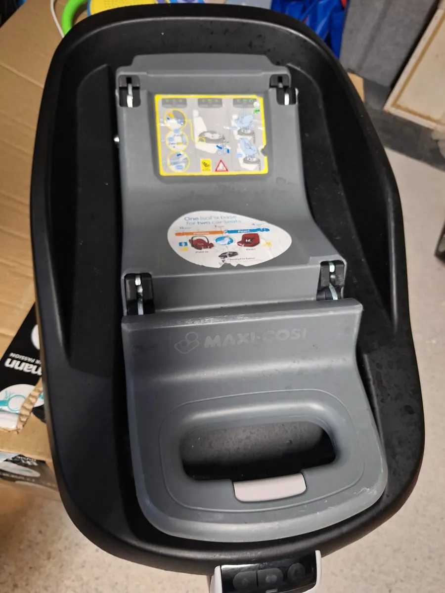 Car seat + Isofix base - Image 3