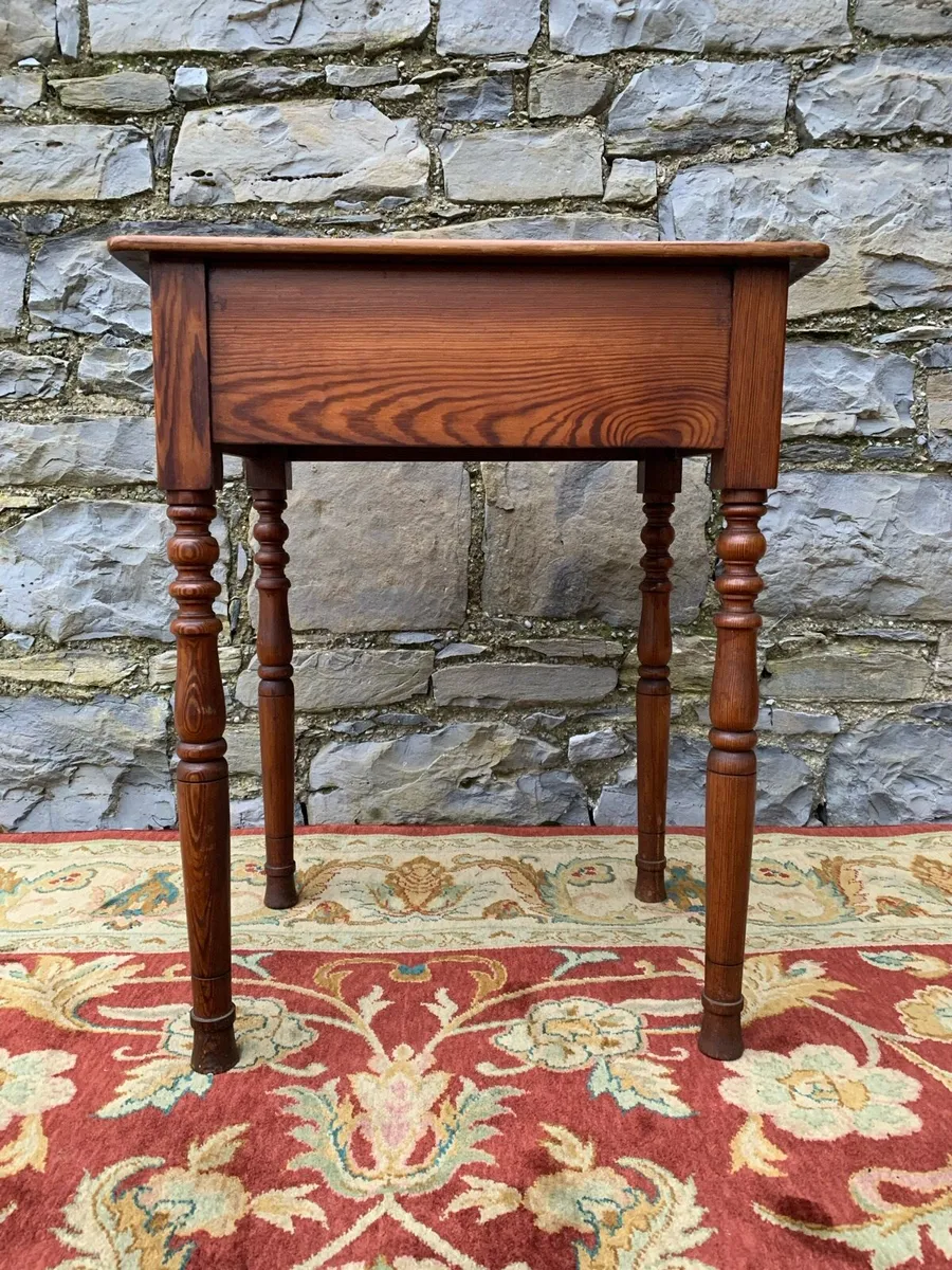 Antique pine occasional table/ desk - Image 3