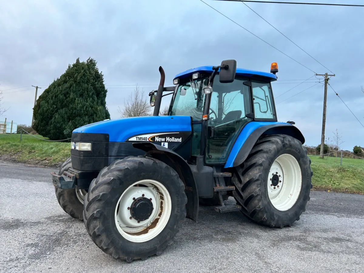 2004 New Holland TM140 - Image 1