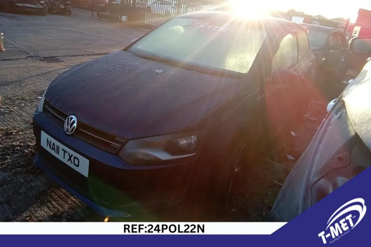 2011 VOLKSWAGEN POLO BREAKING FOR PARTS - Image 2