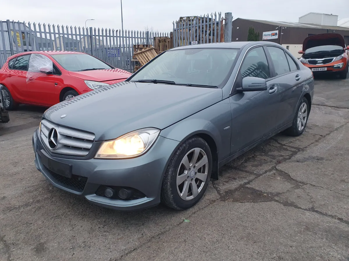 11 MERCEDES C-CLASS 2.2 CDI (65191) FOR BREAKING - Image 2