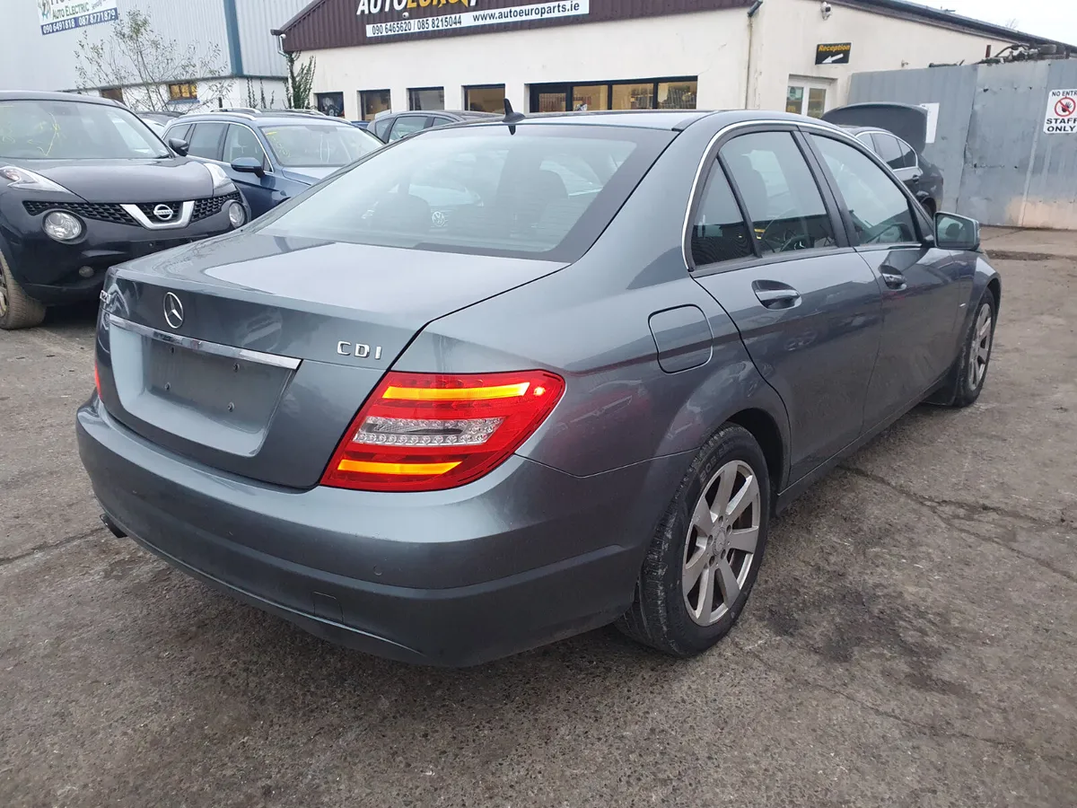 11 MERCEDES C-CLASS 2.2 CDI (65191) FOR BREAKING - Image 4