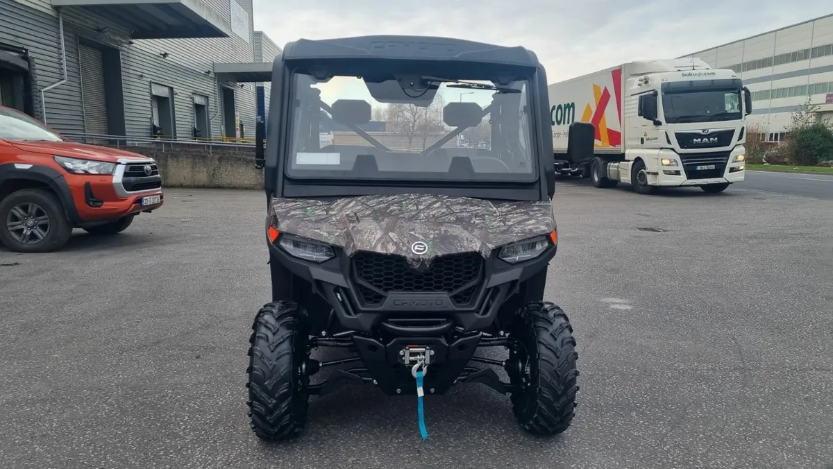 CFMOTO UFORCE 600 UTV with full cab - Image 3