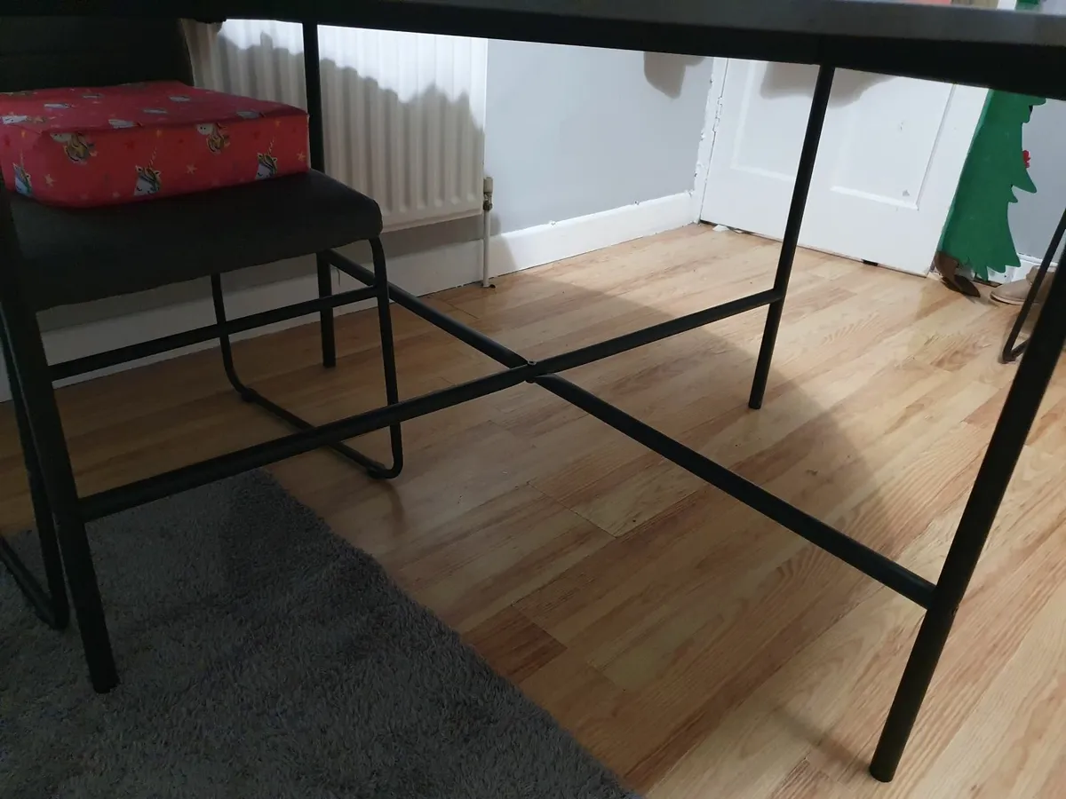Dining table - Image 3