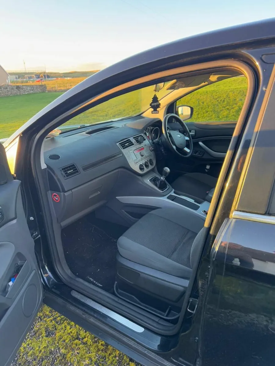Ford Kuga 2010 - Image 4