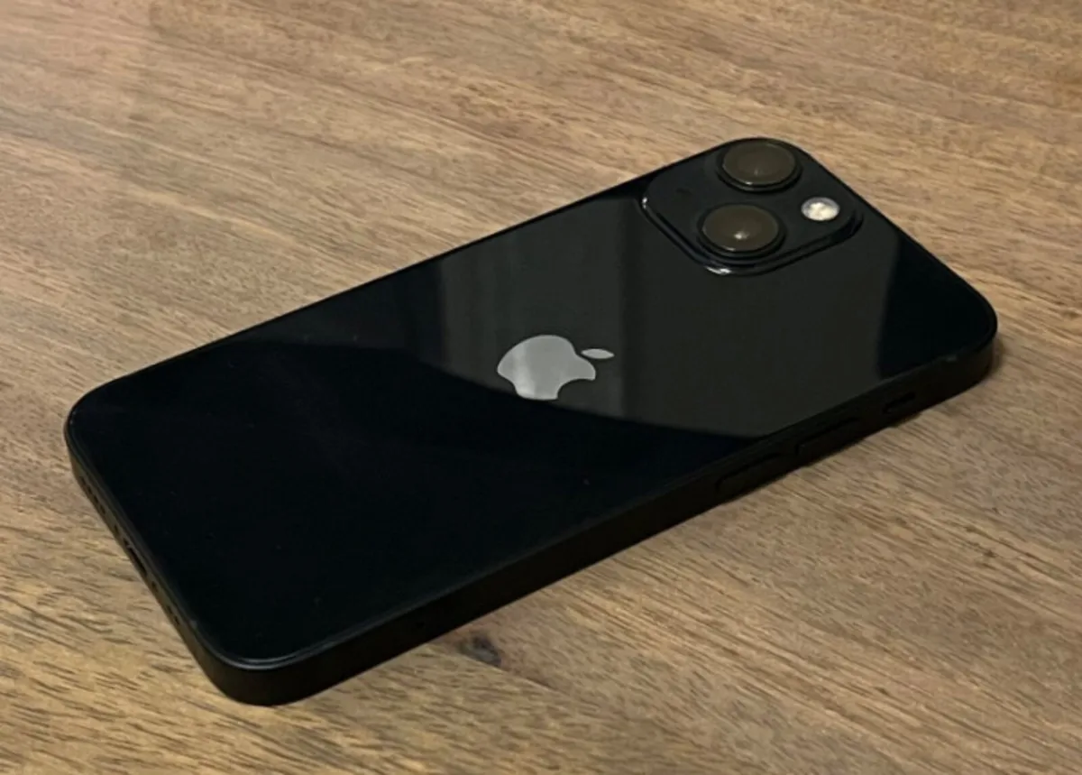 iPhone 13 - Image 1