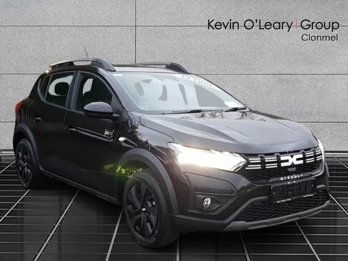 Dacia Sandero Stepway TCe 90 Stepway Expression - Image 1