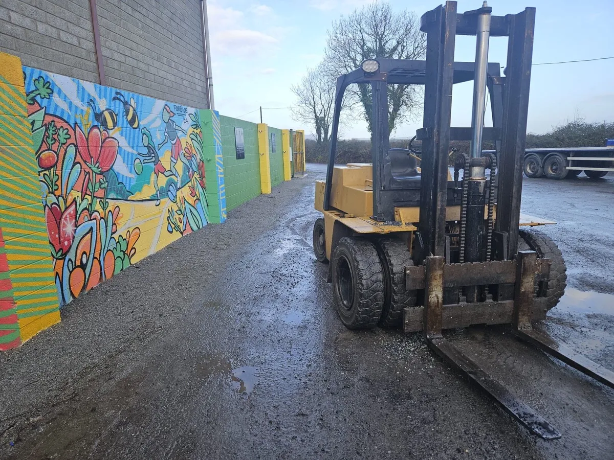 4ton caterpillar forklift - Image 4