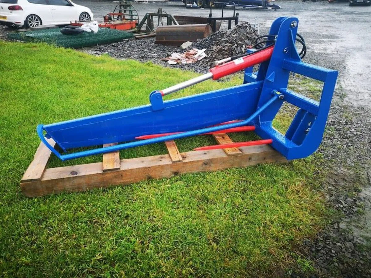 Hydraulic Bale Splitter - Image 1