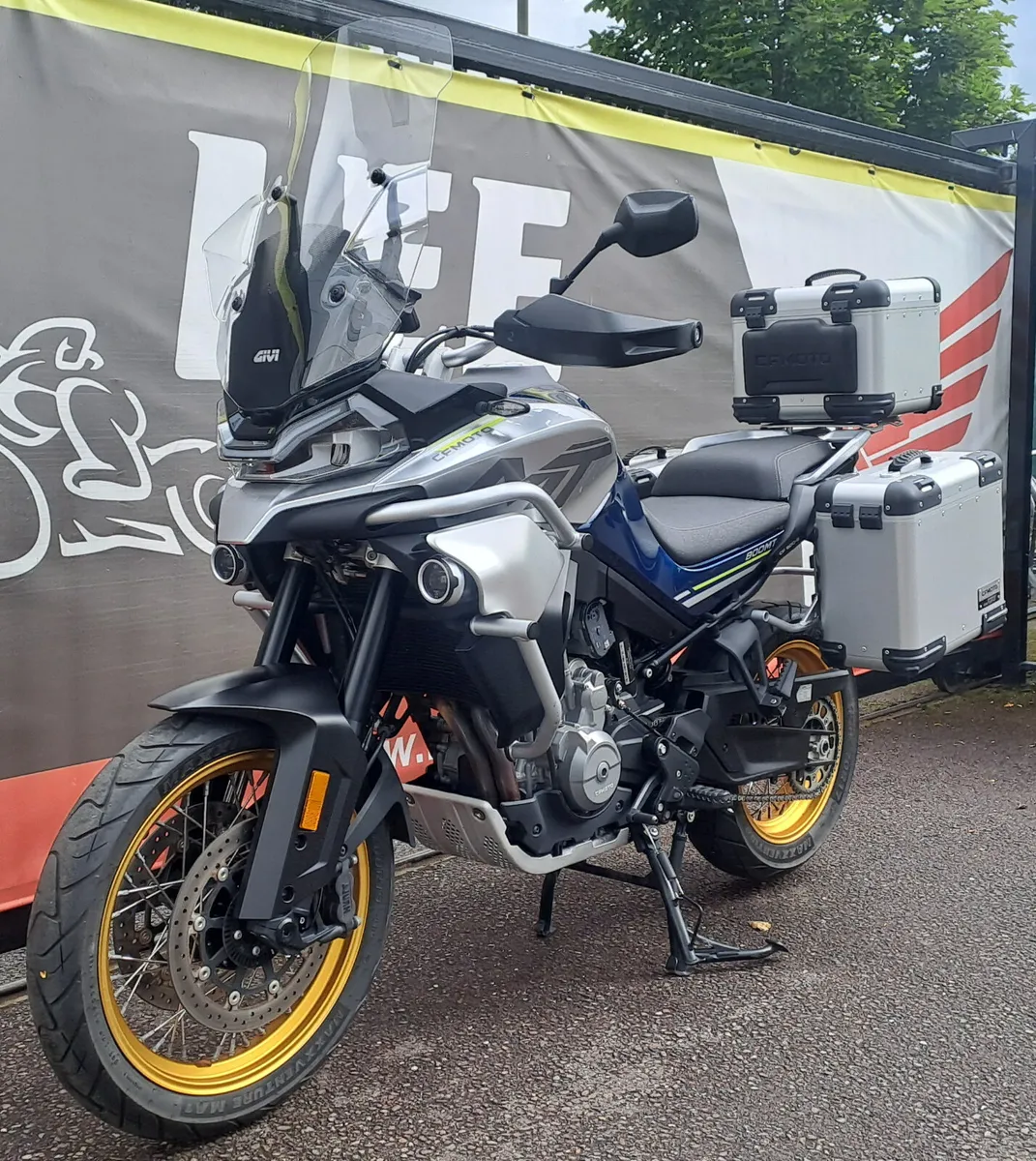 2018 (182 ) CF MOTO 800 MT TOURING - Image 2