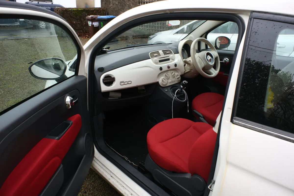 FIAT 500 1.2 LOUNGE 69BHP 3DR - Image 3