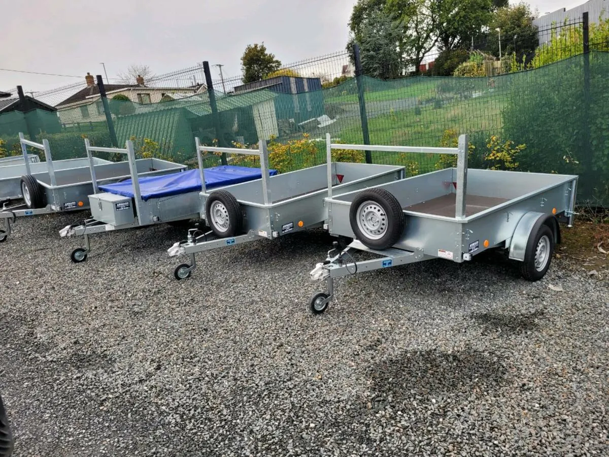 New single wheel 5x3'3'' trailer - Image 1