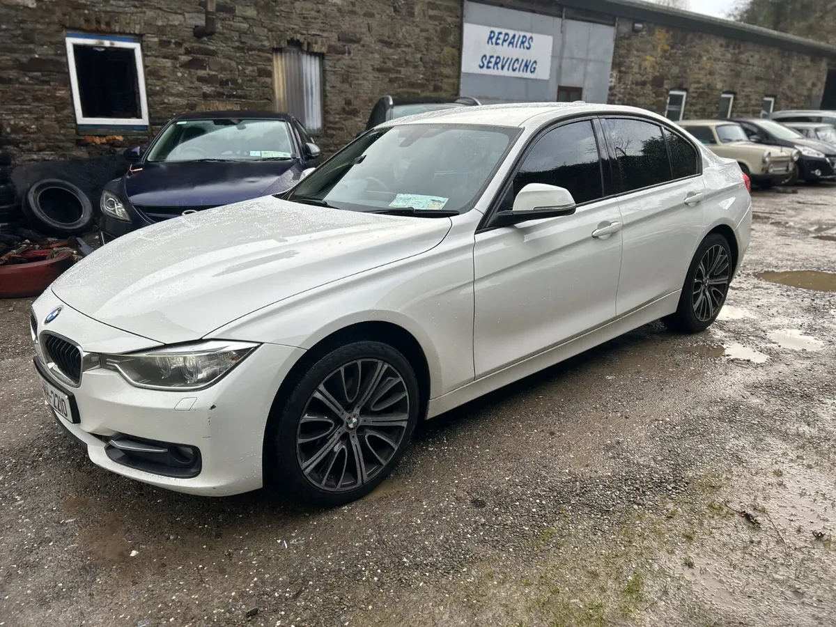 14 BMW 318D MSPORT NEW TCHAIN WARRANT - Image 3