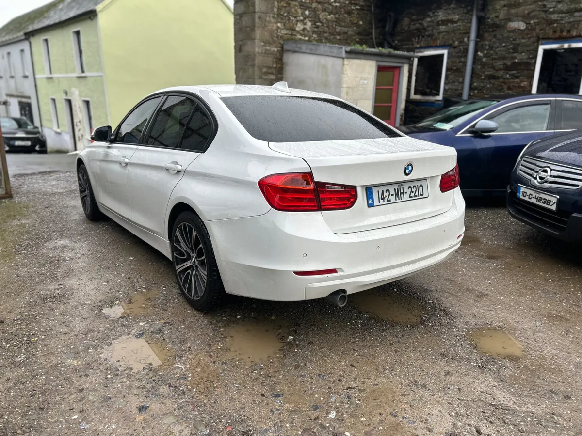 14 BMW 318D MSPORT NEW TCHAIN WARRANT - Image 4