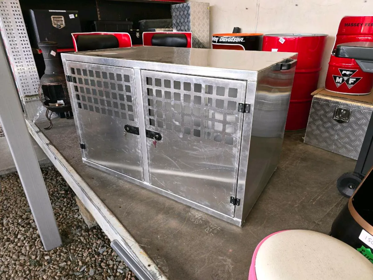 Large aluminium dog transportation box - Image 4