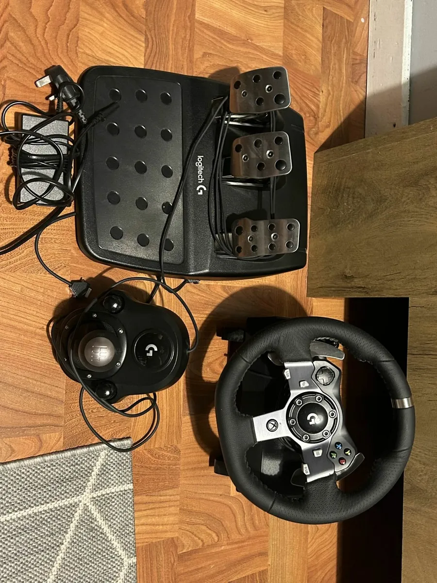 Logitech G920 Wheel and Pedals with Gear Stick - Image 2