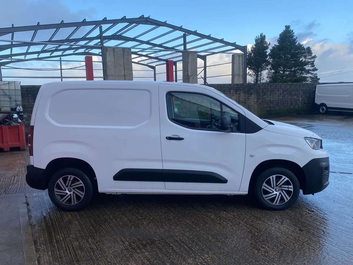 2021 PEUGEOT PARTNER NEW CVRT WARRANTY DELIVERY - Image 3