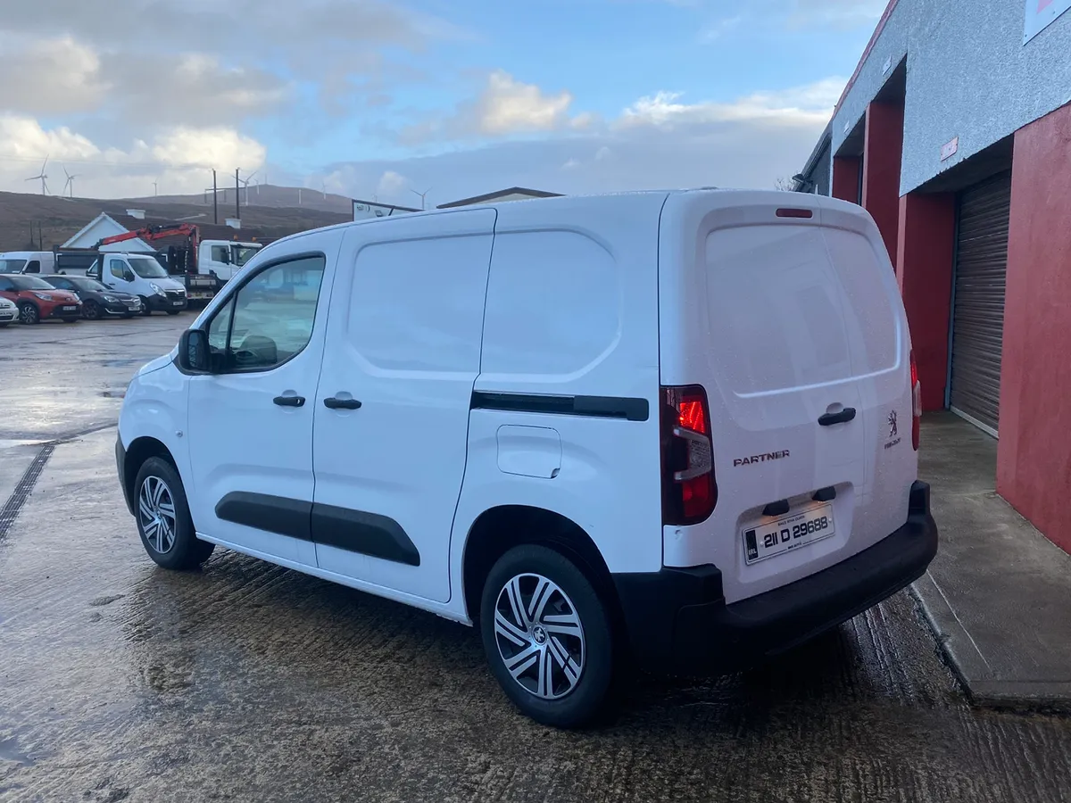 2021 PEUGEOT PARTNER NEW CVRT WARRANTY DELIVERY - Image 4