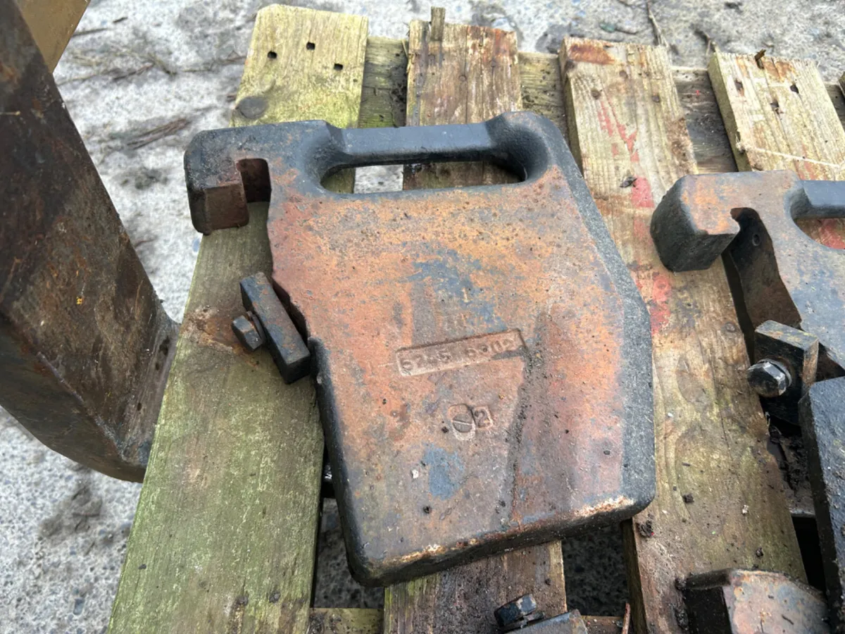 Zetor Super Front weights - Image 1