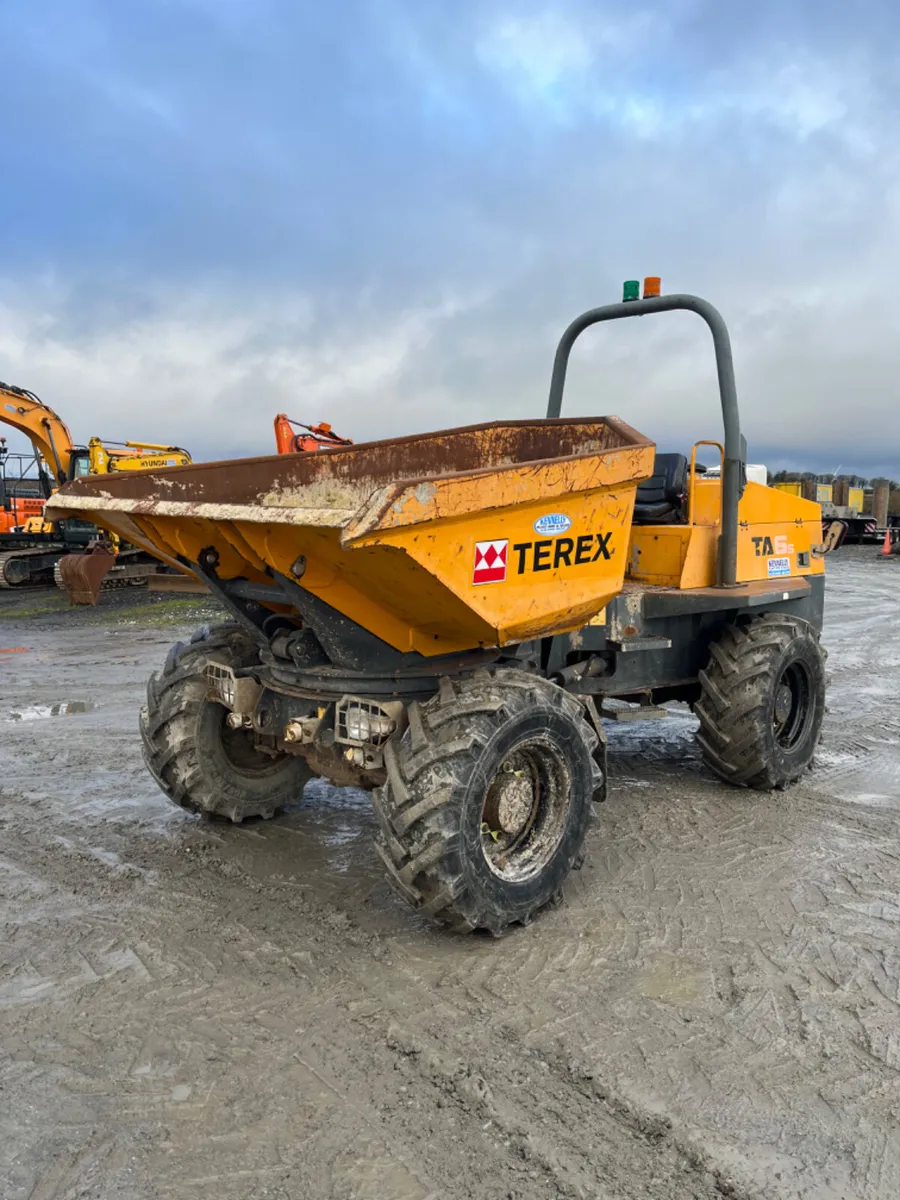 Terex 6 ton swivel.           2015 - Image 4