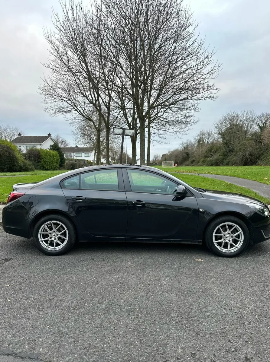 Opel Insignia 2016 Automatic 1.6L Diesel - Image 2