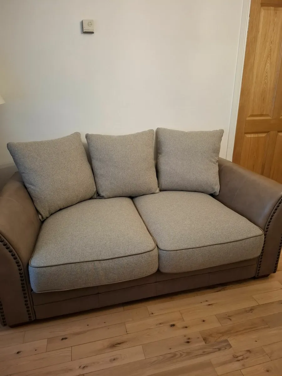 Sofa / two seater - Image 3