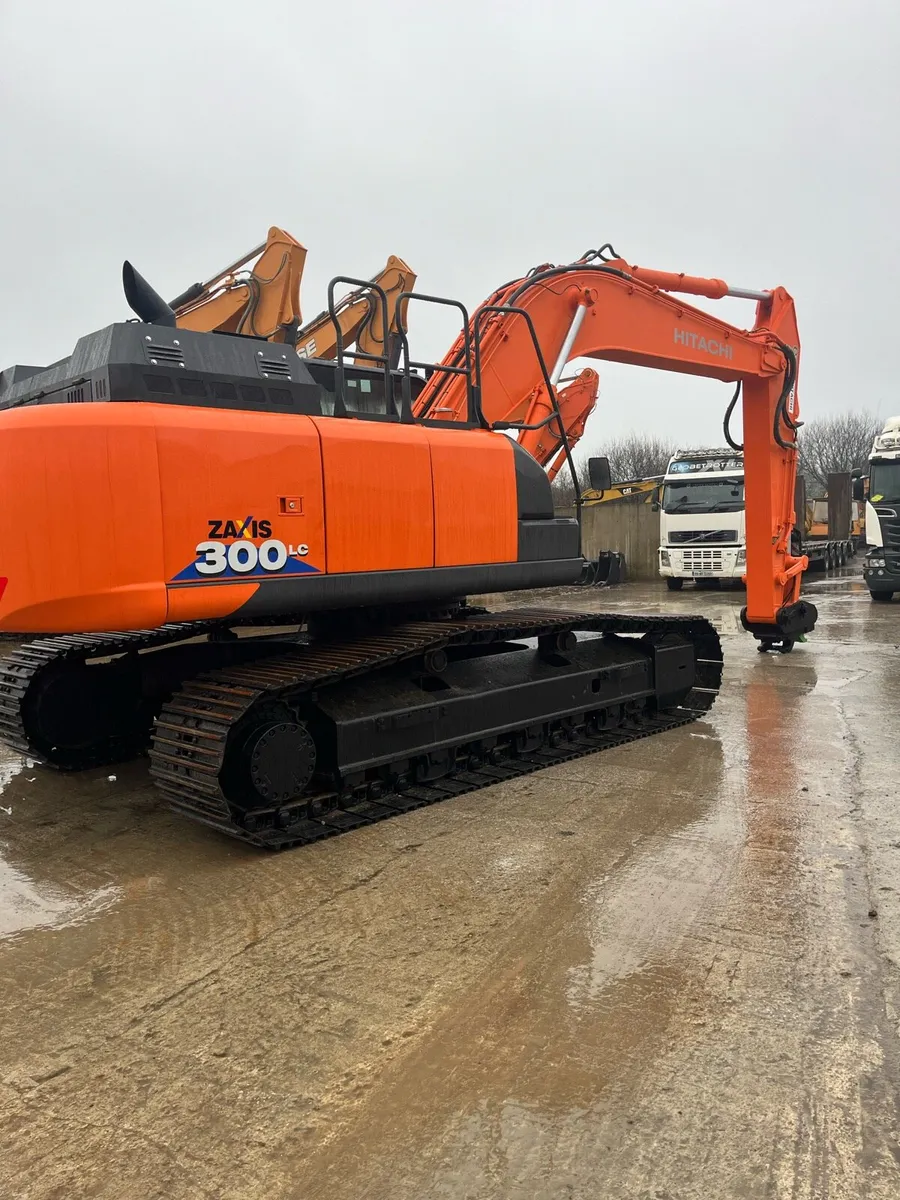 2017 HITACHI ZX 300-6 - Image 4